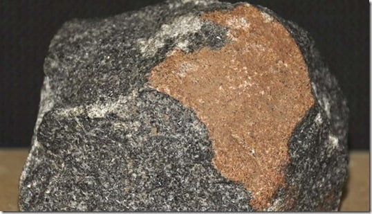 tranquilitita thumb Tranquillitita: mineral lunar é encontrado na Terra