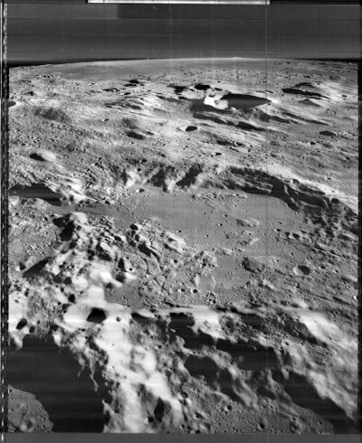 lua foto original e1330371863137 Base lunar extraterrestre capturada por sonda chinesa?