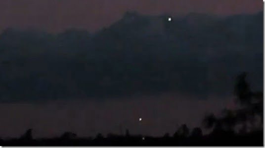 ufo california thumb UFOs são avistados sobre Oroville, Califórnia