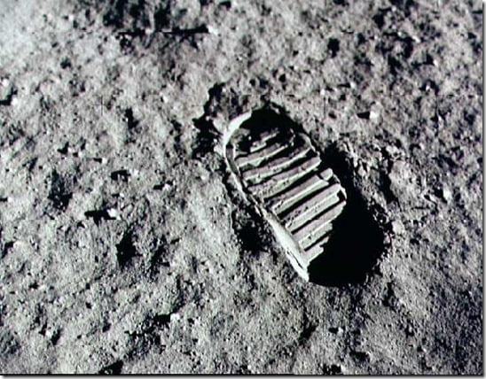 homem lua thumb As aventuras mais loucas dos astronautas na Lua