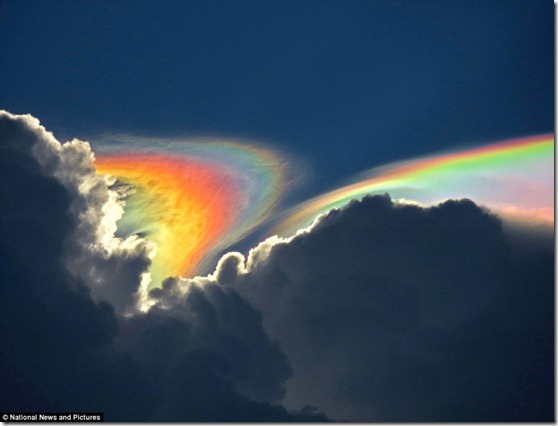 nuvem arco iris2 thumb Fotógrafo captura raro arco íris de fogo em nuvem acima da Flórida, EUA