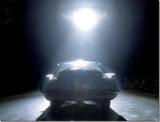 carro aliens thumb Homem acusa os extraterrestres por perder seu carro