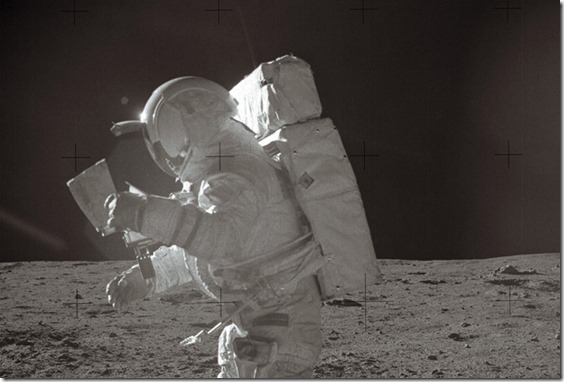 edgar mitchell thumb Astronauta Edgar Mitchell pede o fim dos acobertamentos sobre OVNIs