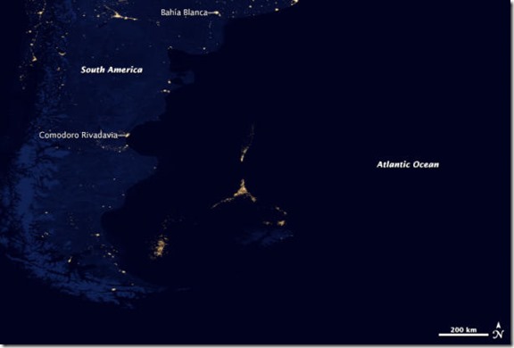 luzes oceano thumb Satélite registra luzes estranhas no meio do oceano