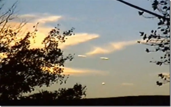 ovniespanha thumb Vídeo mostra OVNI parecido com nuvem na Espanha