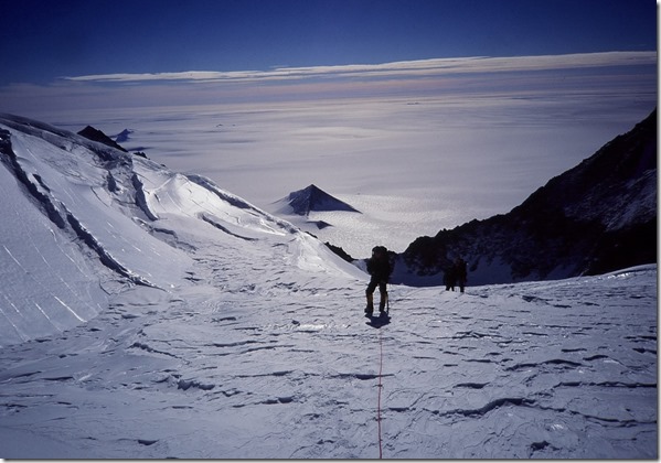 piramideantartida2 thumb Derretimento das geleiras na Antártida estão revelando pirâmides
