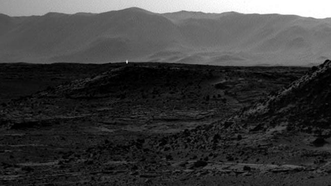 luz marte Rover Curiosity fotografa luz misteriosa em Marte