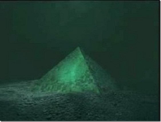 piramide triangulo bermudas Duas Polegar Piramides Gigantes encontradas nenhuma Centro do Triângulo das Bermudas